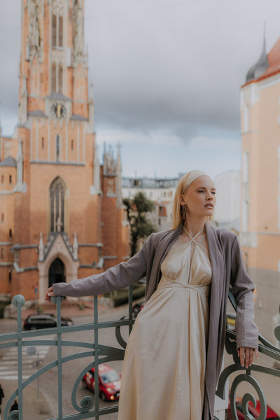 Minimalist Long Linen Jacket – Timeless Elegance in Every Thread